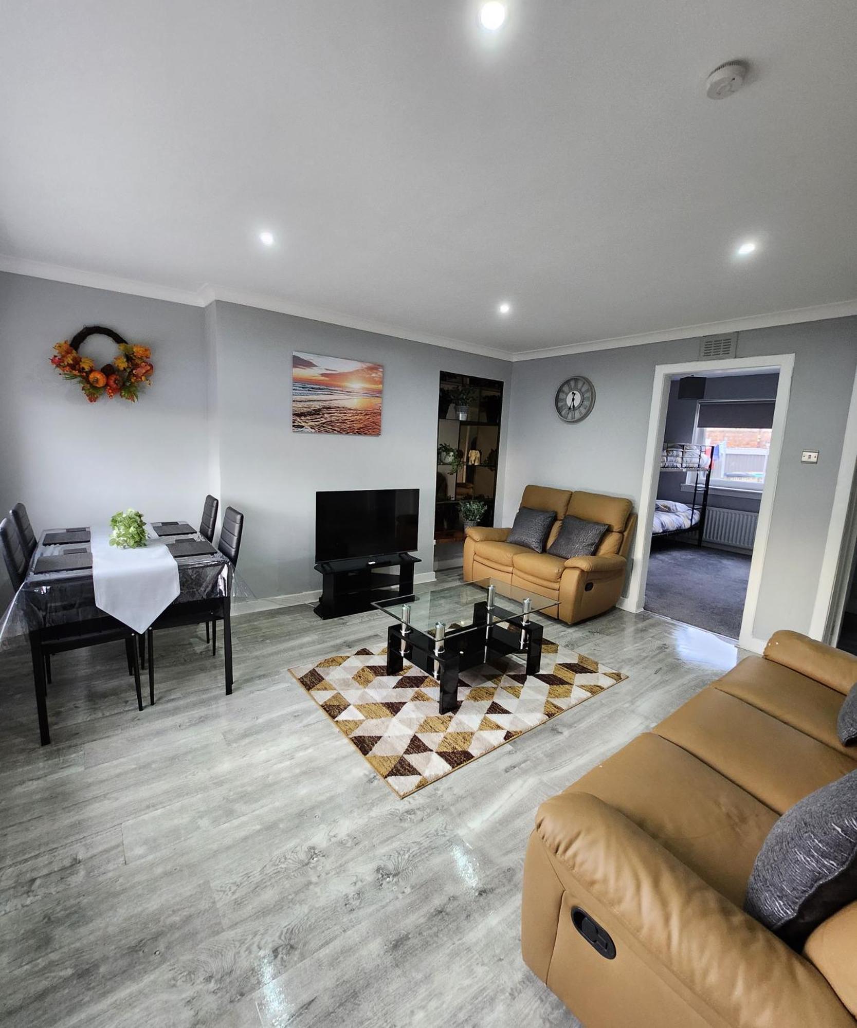 Fm Homes & Apartments 3 Bedroom Motherwell Extérieur photo