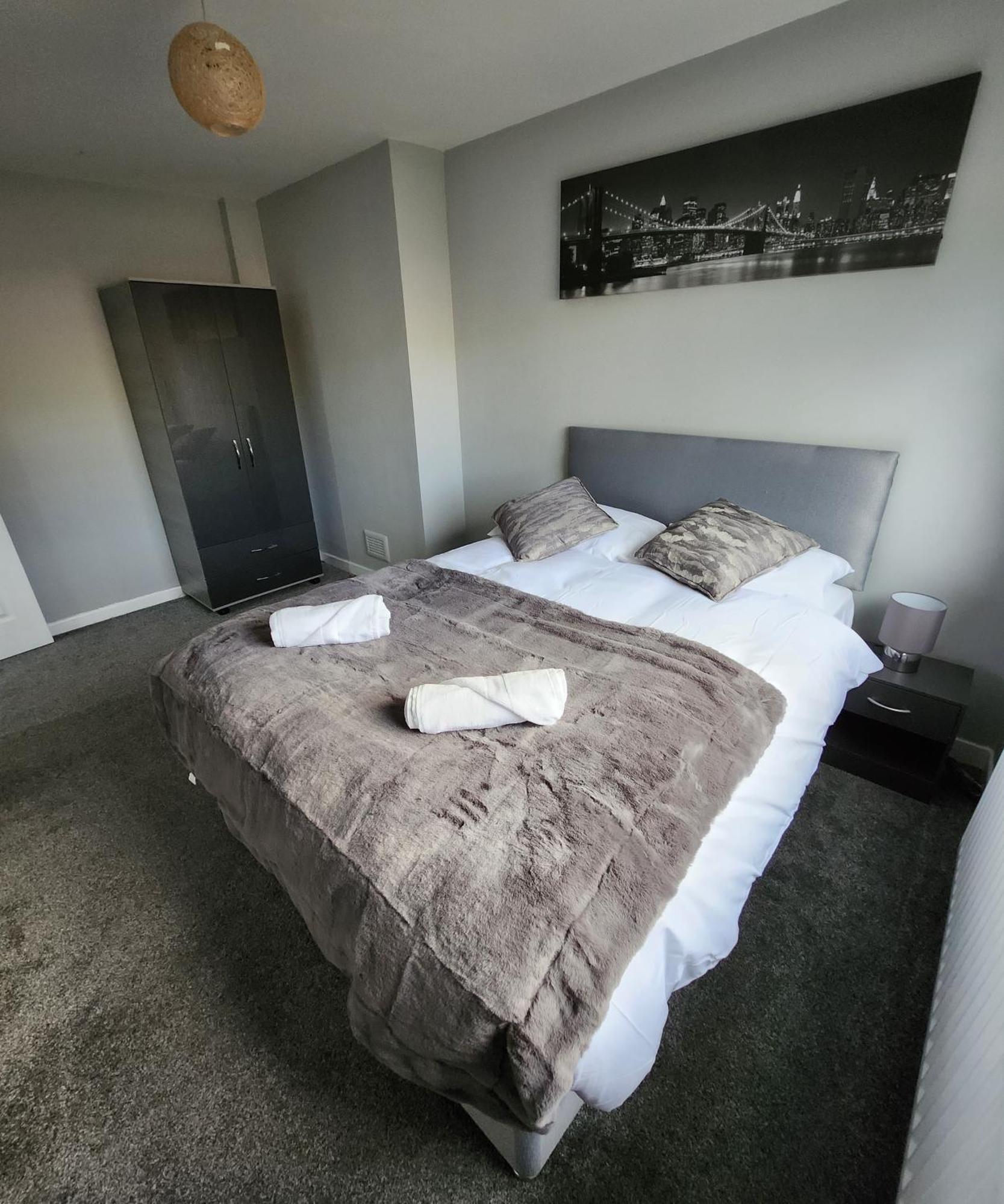 Fm Homes & Apartments 3 Bedroom Motherwell Extérieur photo