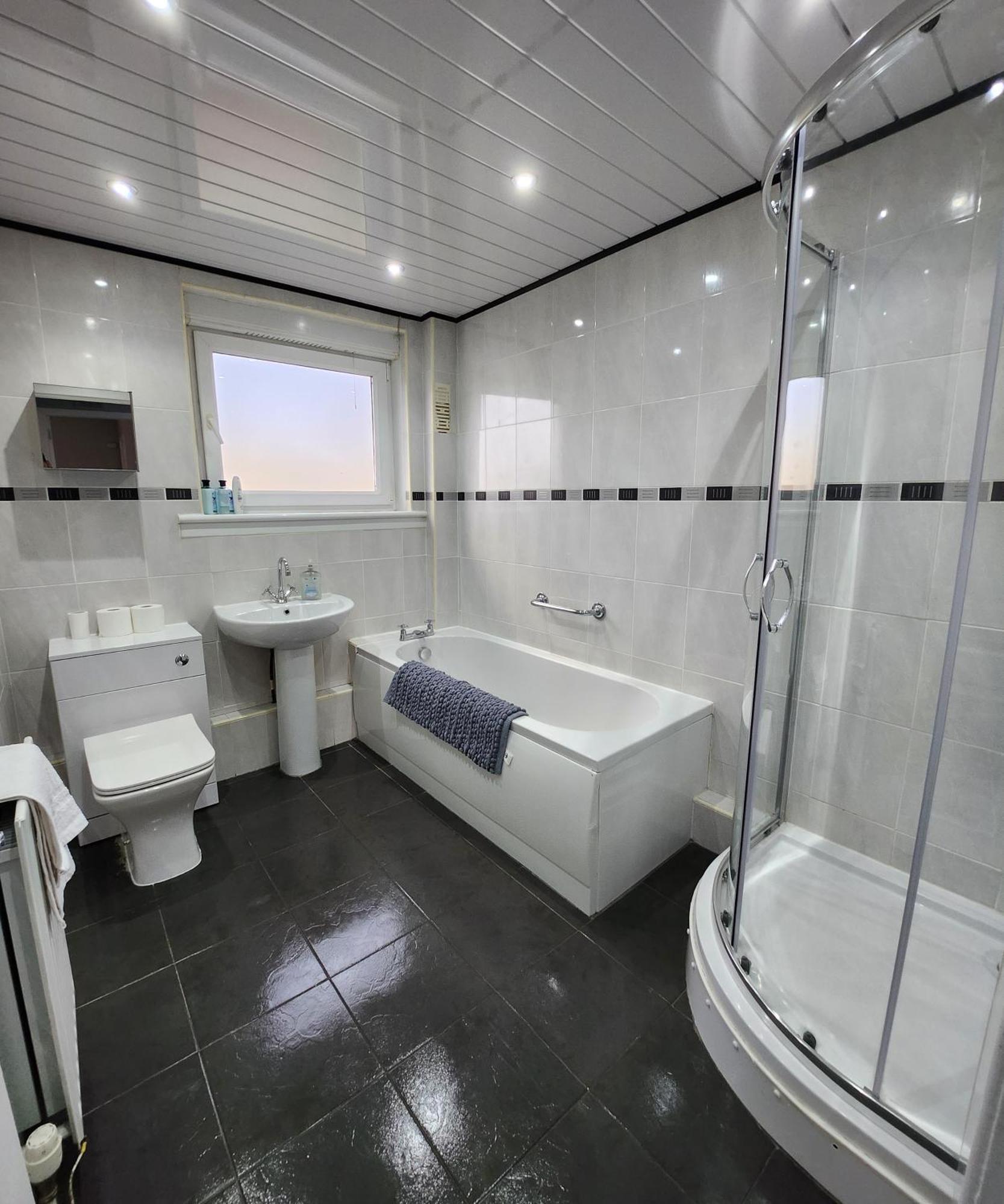 Fm Homes & Apartments 3 Bedroom Motherwell Extérieur photo